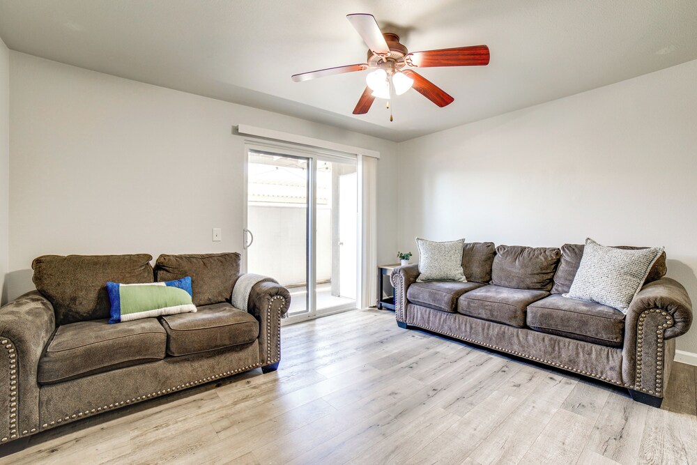 3 Mi to Dtwn: Gated Condo w/ Patio in Reno!