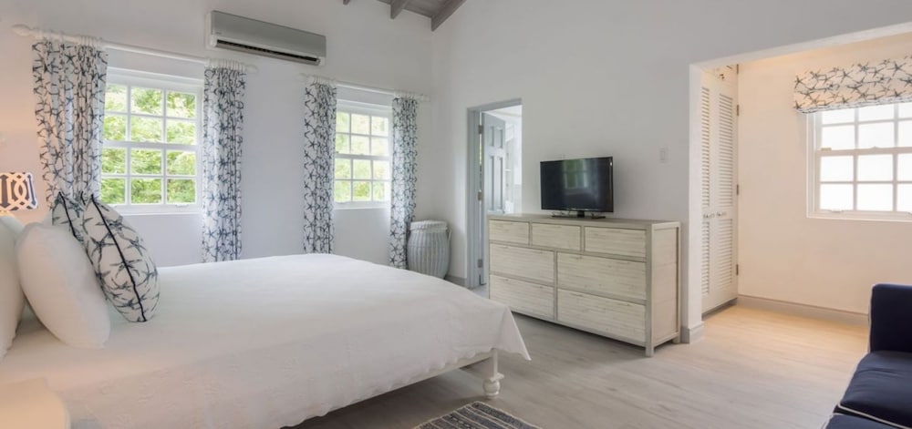 Villa Westshore