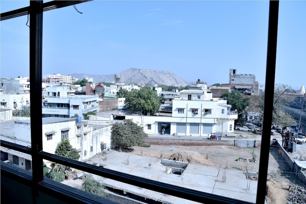 Hotel Metro View