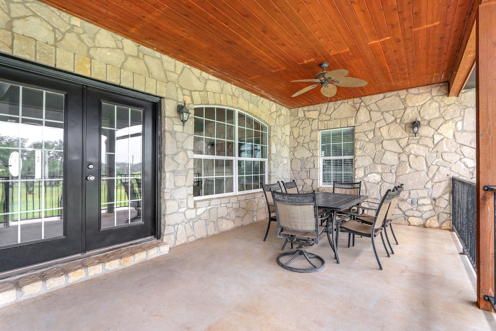 6A Ranch Luxury Meets Country!