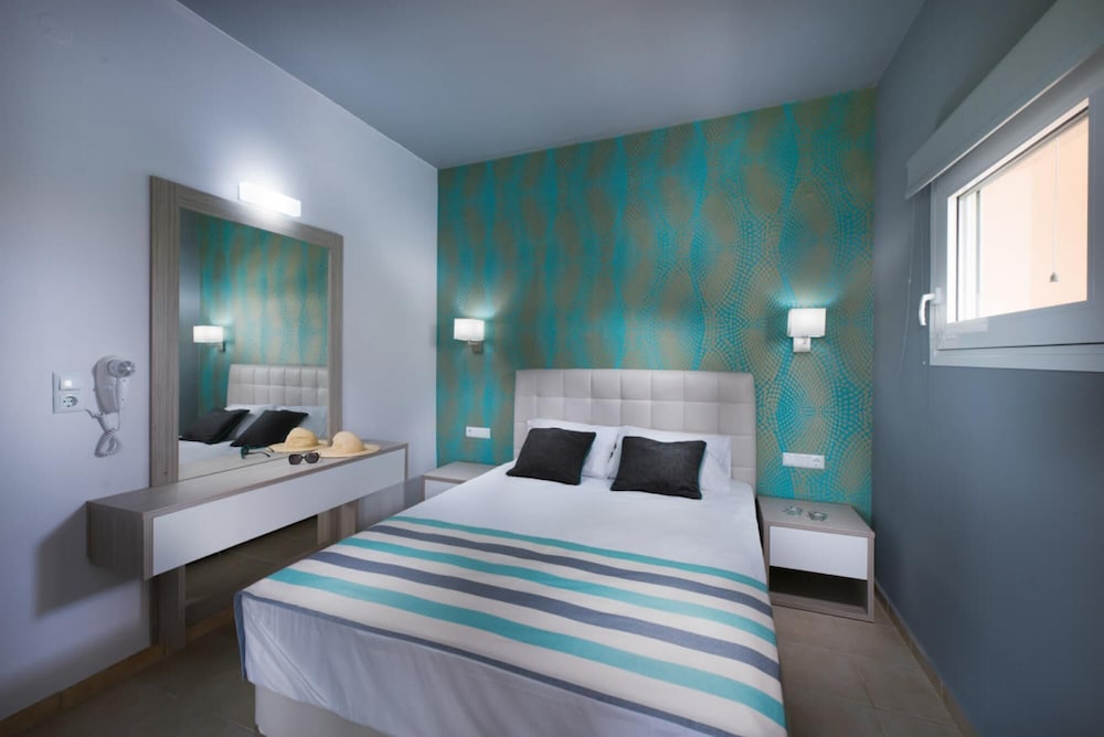 Thalassa Seaside Retreat-bespoke Luxury Home photo 2