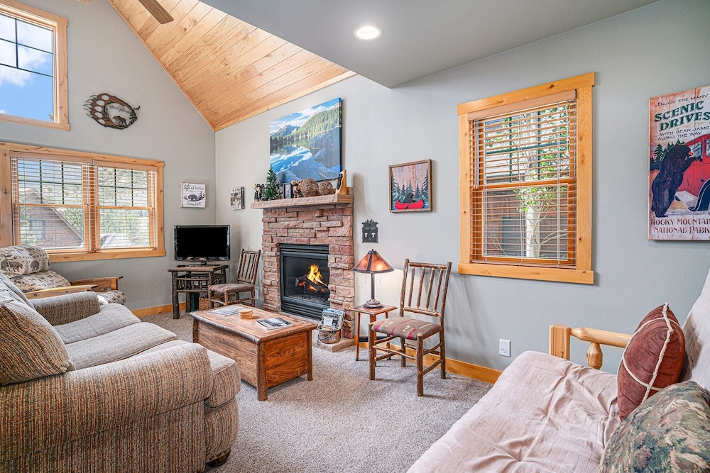 Cozy Solitude Cabins - Estes Park CO