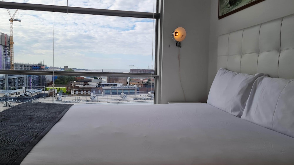 2 Bedroom Penthouse with Parking view 4