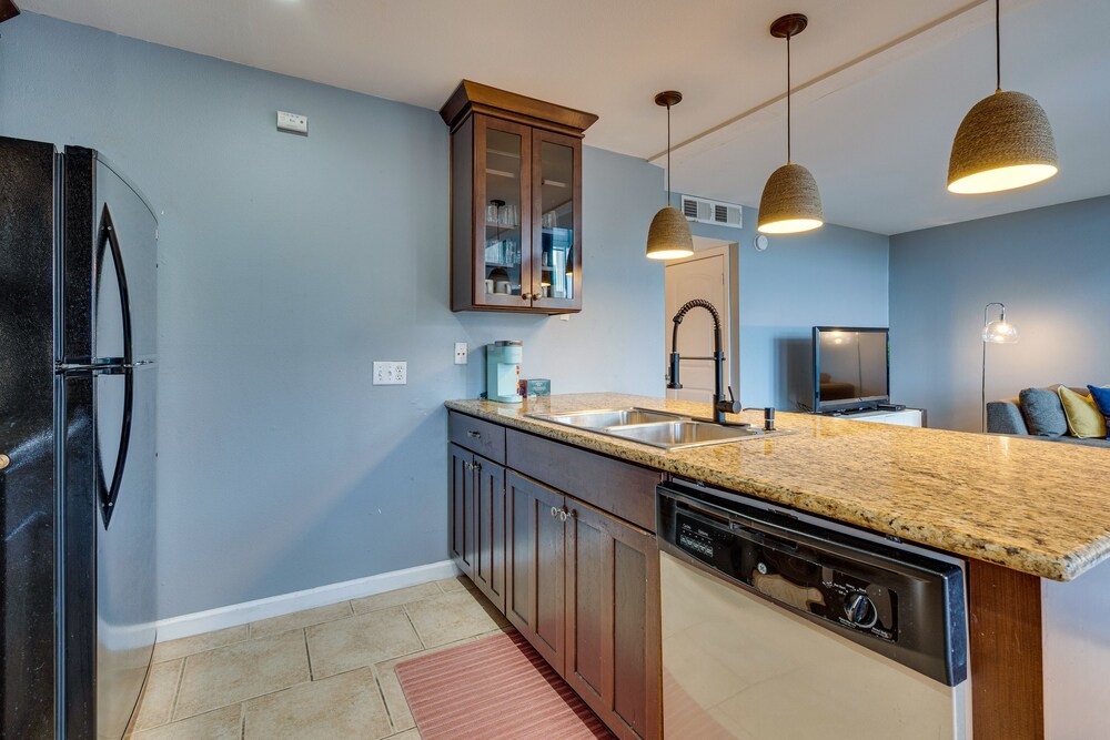 Modern Point Venture Vacation Rental w/ Deck! - Property Image 19