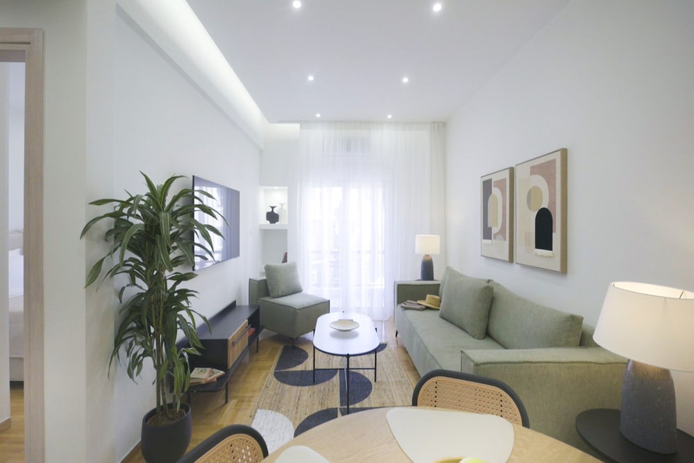 LIV - Marvelous Apartment Near Acropolis