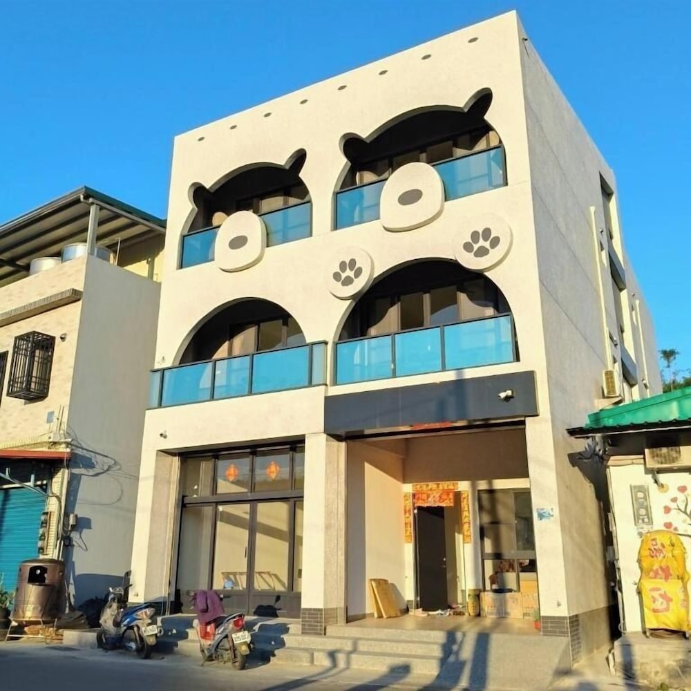Polar bear bnb