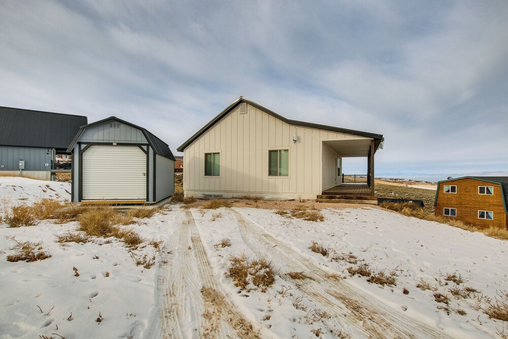 2 Mi to Bear Lake: Mtn-view Gem in Garden City