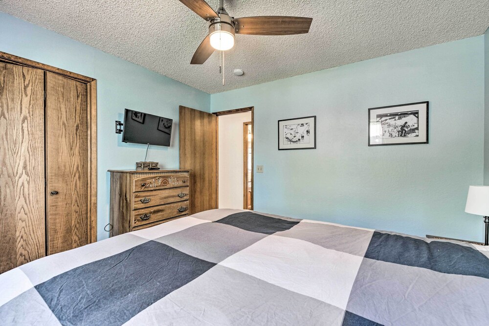 Deck & Bbq: Rustic Groveland Home! view 3