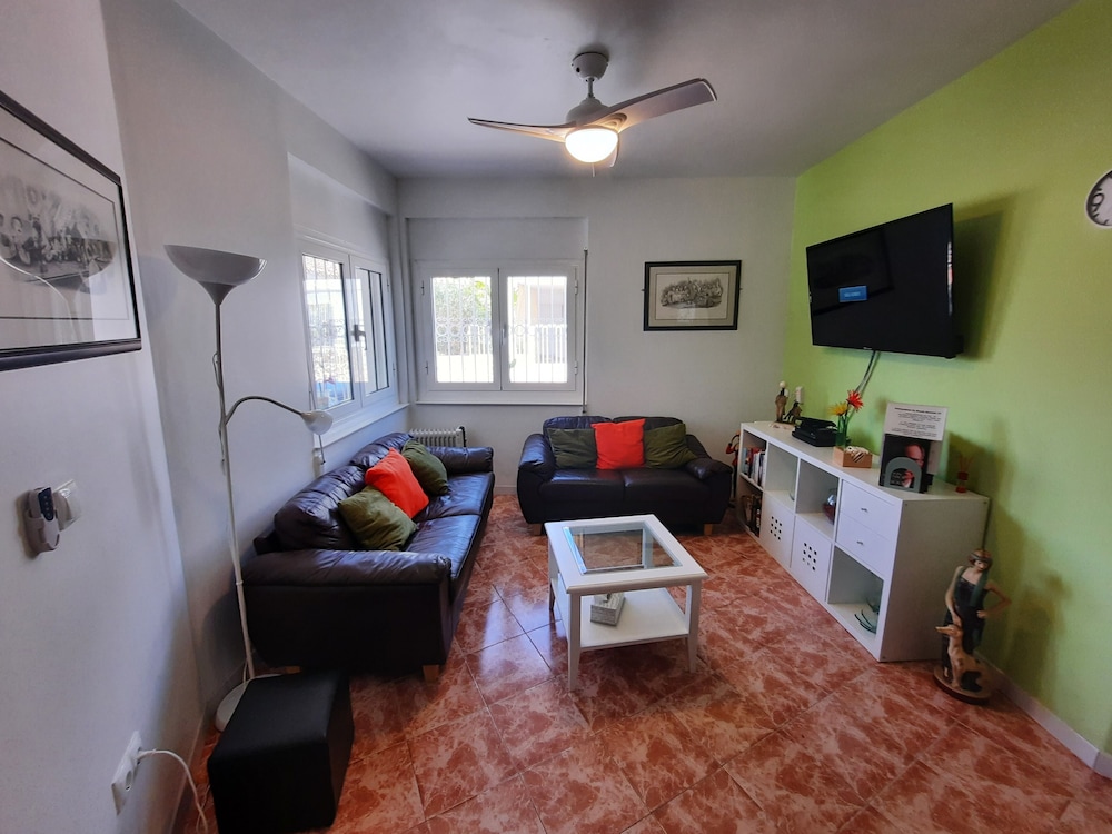 Comfortable 3-bed House, Bungalow