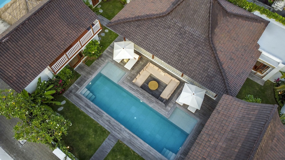 Villa Loma by Alfred in Bali view 4