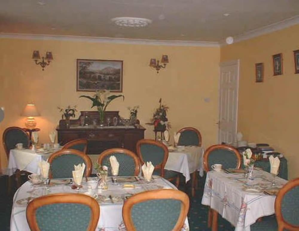Waterford Vacations - Ashleigh House BB - Property Image 10