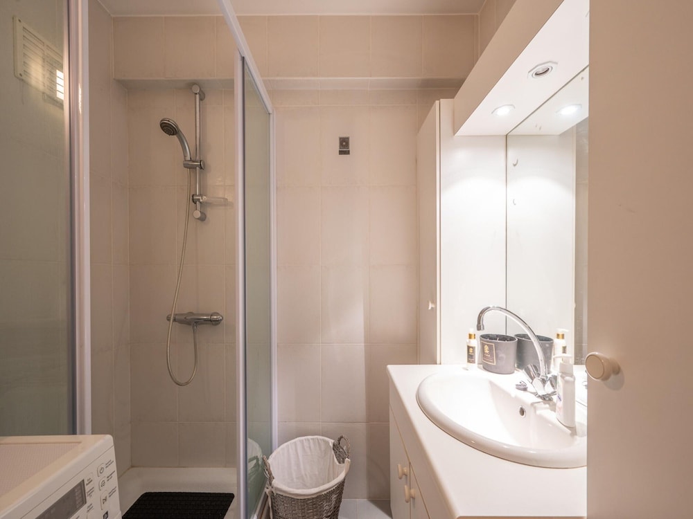 Apartment in Knokke-heist Near Lippenslaan