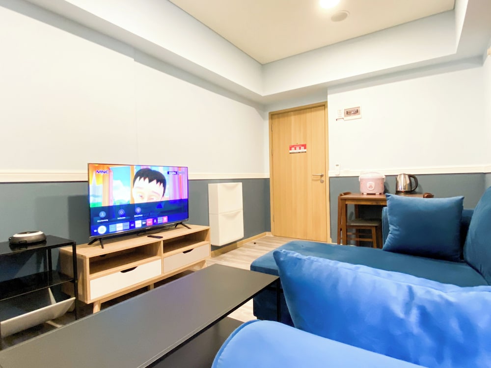Good And Homey 2Br At Meikarta Apartment