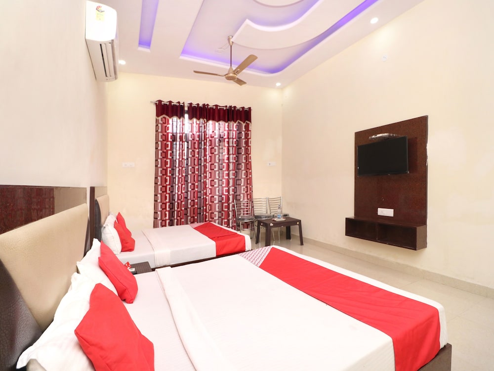OYO 16494 Dhunna Guest House