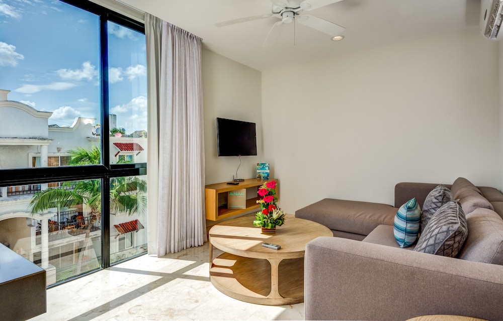 A-Nah Suites Apartamentos by CSR
