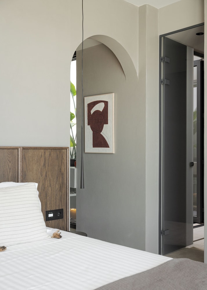 Neromai Cave Luxury Villas