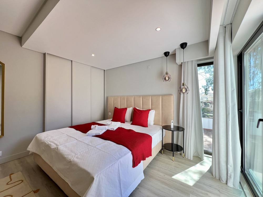 Vilamoura Premium Villa by Homing