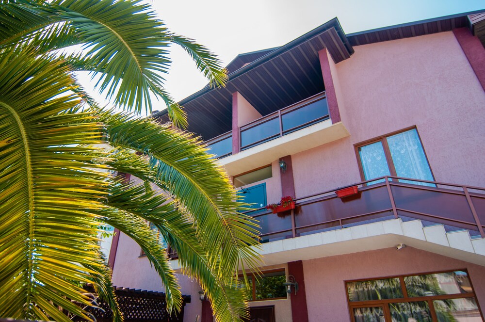 Guest House Granat view 4