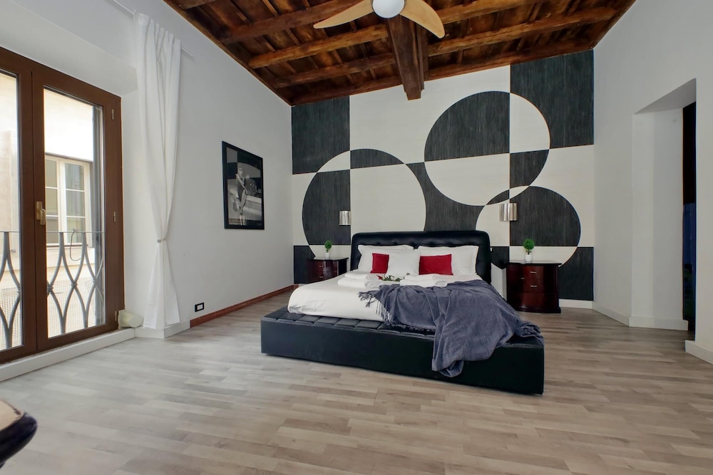 Luxury Navona Apartment