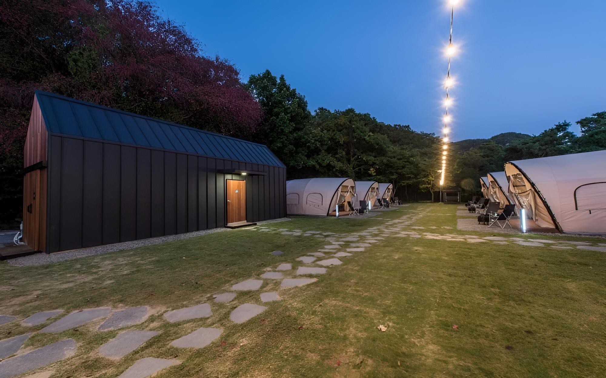 Pocheon Pureunsan Fairway Glamping view 2