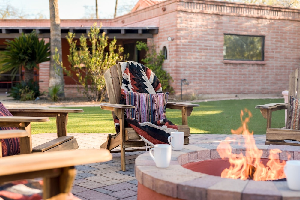 La Casona by Avantstay Gorgeous Spanish Style Oasis w Historic Charm Pool