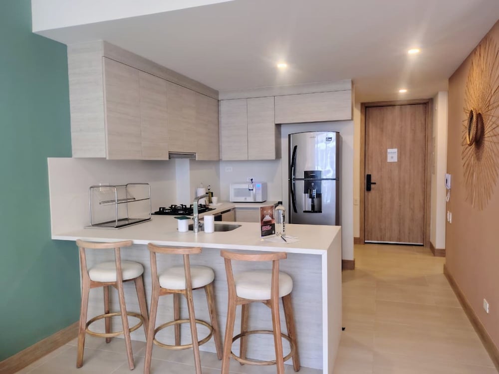 w Minimalist 1BR w Amazing View in Morros Eos