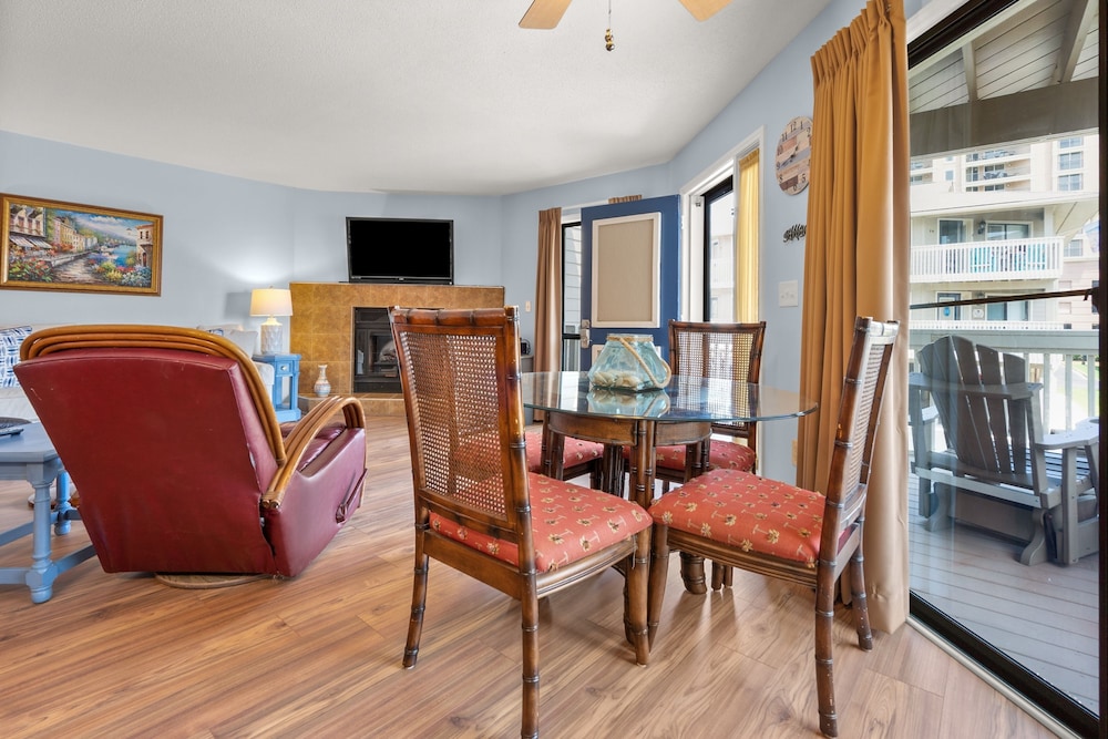 Tilghman Lakes P1 3 Bedroom Condo by Redawning view 5