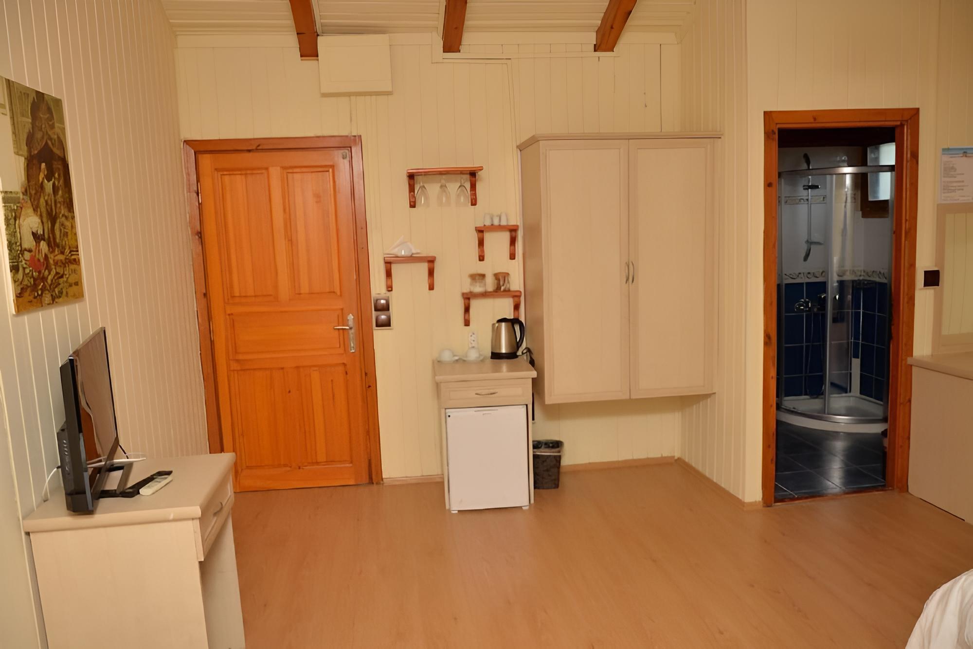 Photo 6