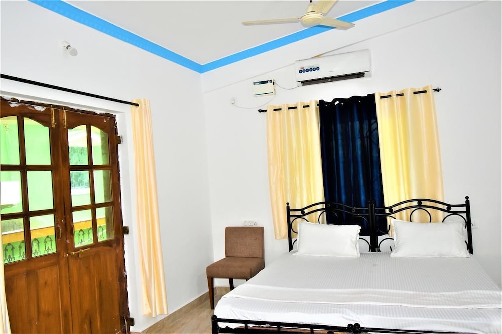 Fig Fin Beach Resort