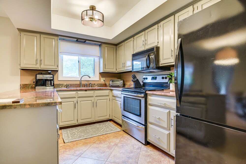 3 Mi to Downtown: Inviting Lancaster Home! view 3