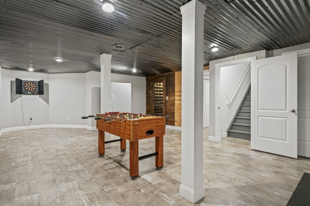 Hidden Retreat 4-homes 134 Acres