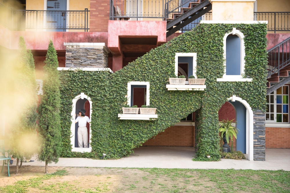 San Pareni Hotel