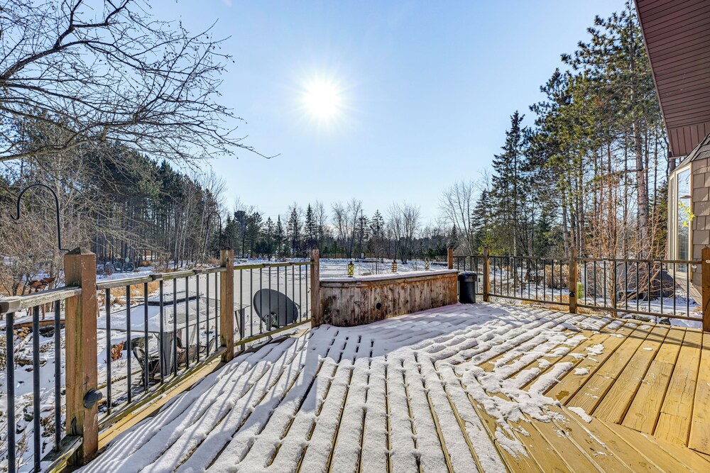 Hot Tub & Private Sauna: Wausau Family Home