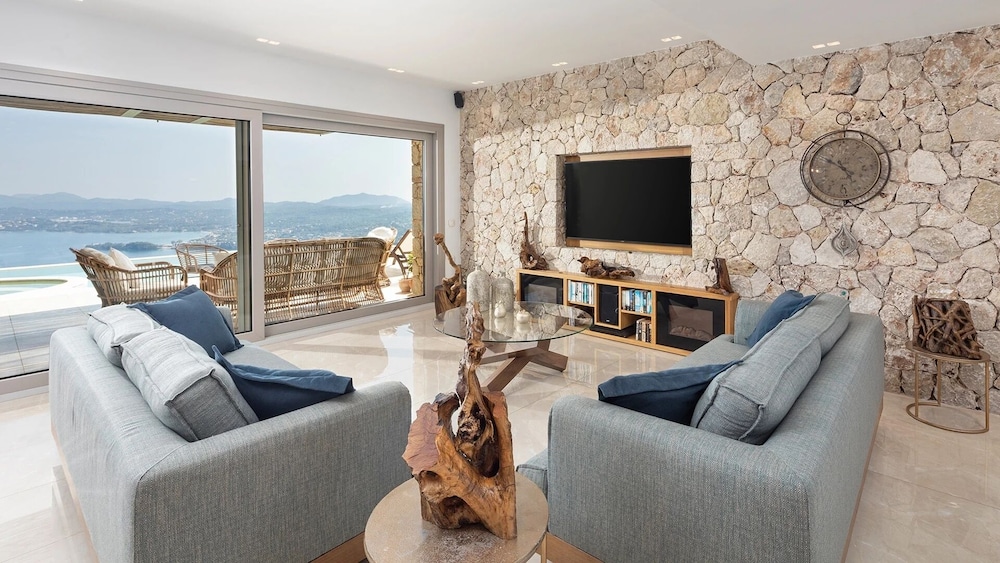 Villa Summer Wine by White Dream Villas