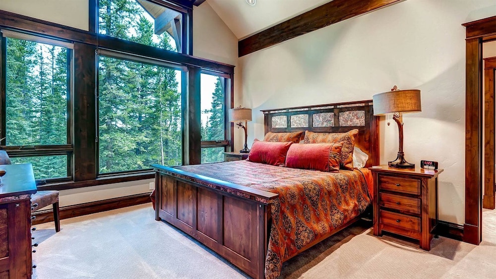 Breck_rocky_mtn_lodge