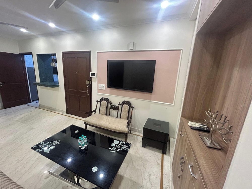 Metrolink Apartment & Suites-Green Park