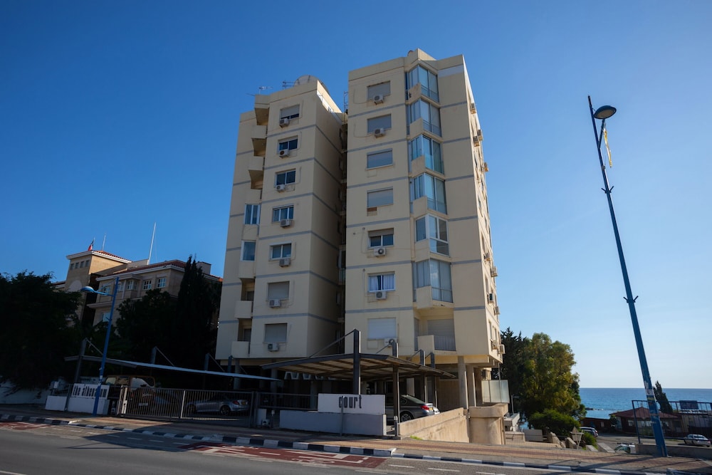 Athenaeum Beachside Studio view 5