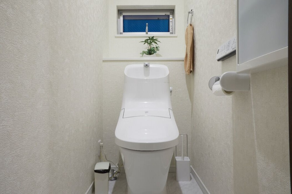 Kasai Guest House, 4min to Kasai Sta, Direct buses to Airport & Disney