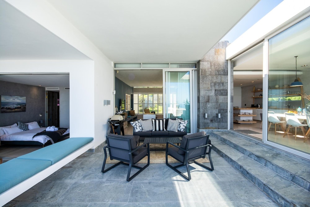 Ethereal 4bed Camps Bay Villa Atlantic Reflection