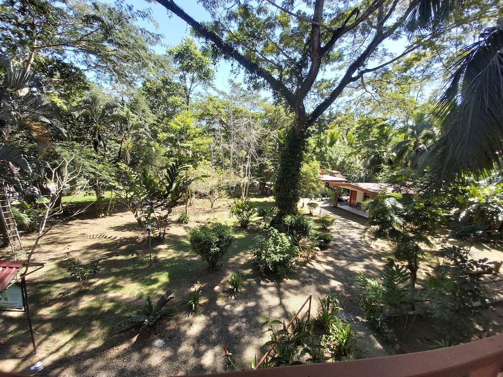 Costa Azul Lodge