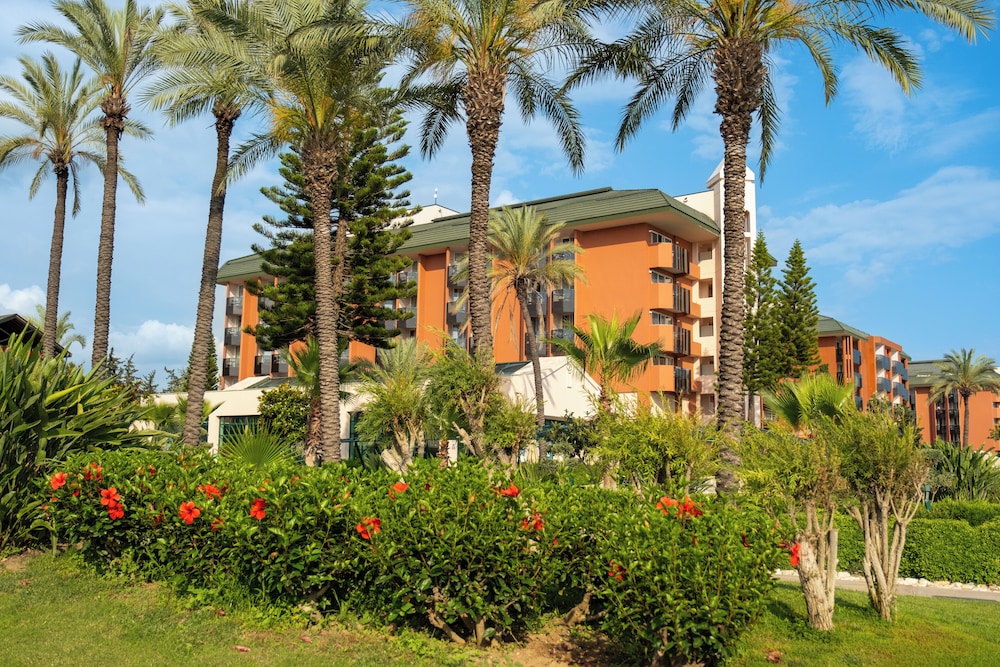 AQI Pegasos Resort