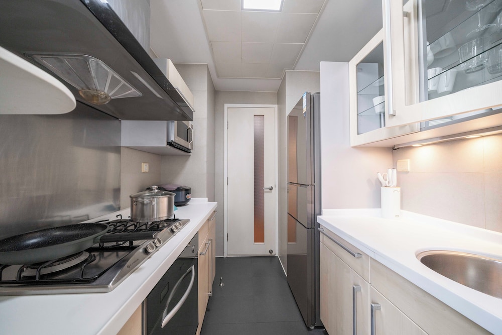 Tyms Spacious 2BR 1BA Apt Xuhui Metro