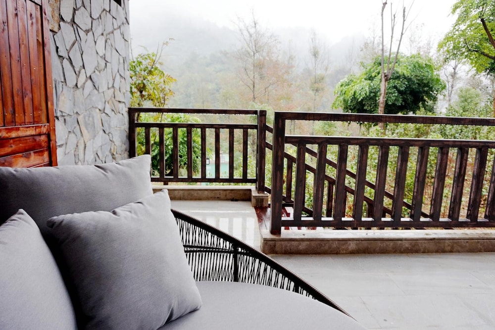 Narada Resort & Spa Cifu Lake Guangxi