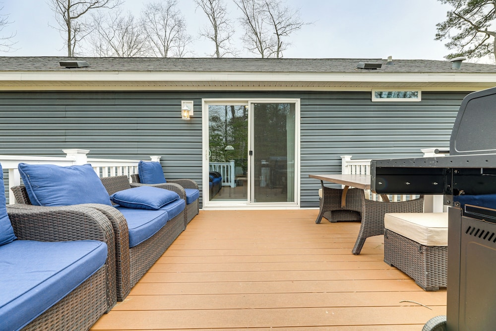 1 Mi to Outlets Ocean City: Home w/ Large Yard!
