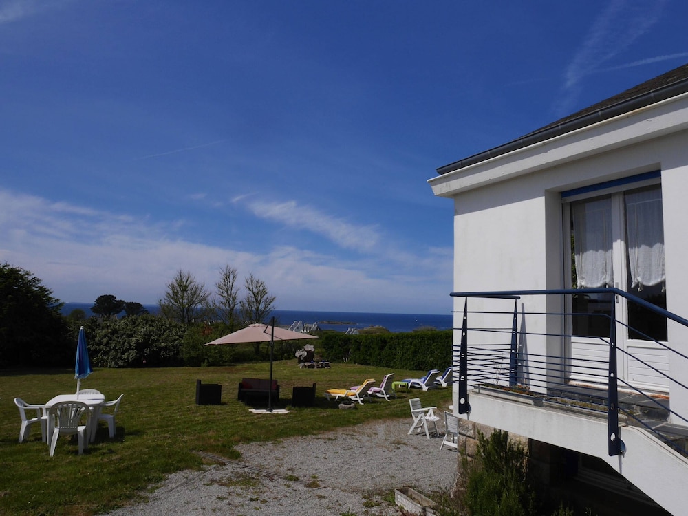 Holiday Home in Lampaul-plouarzel Nearby sea