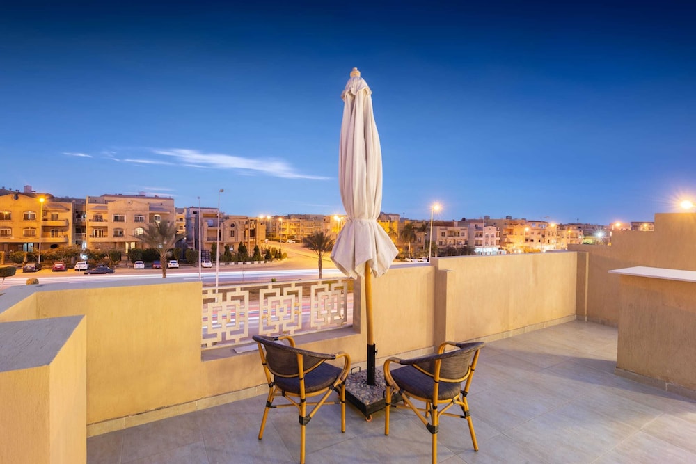 Xuru Stays I The Serene Suite A Rooftop Studio @ New Cairo