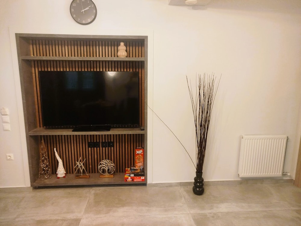 Frank Jimmy s Apartment I