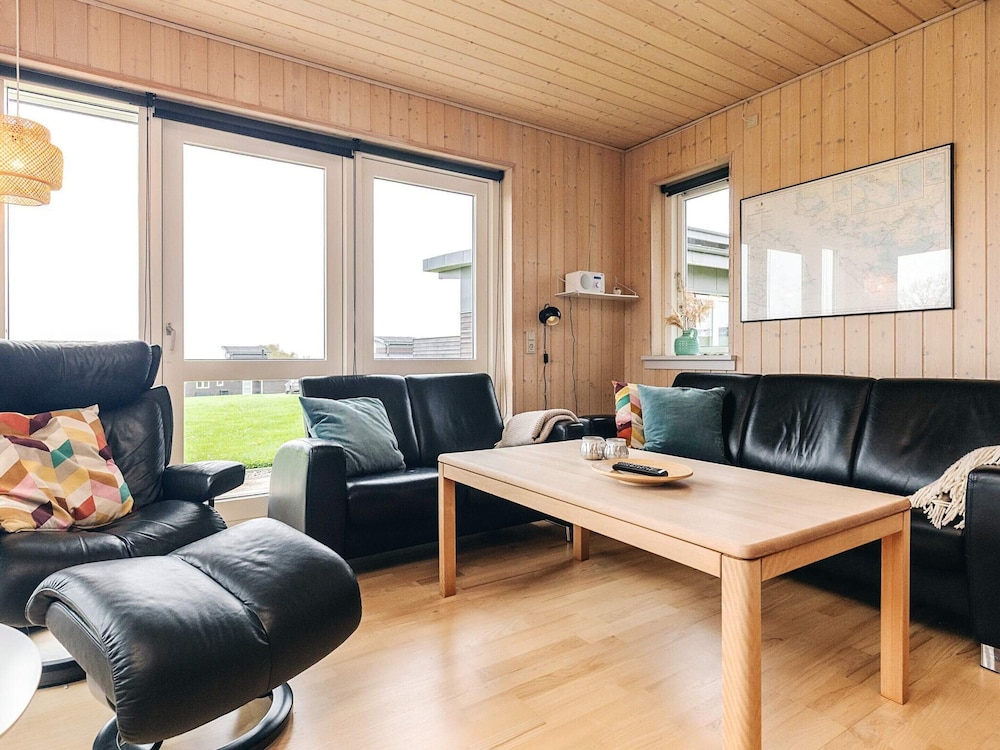Well-maintained Holiday Home in Faborg