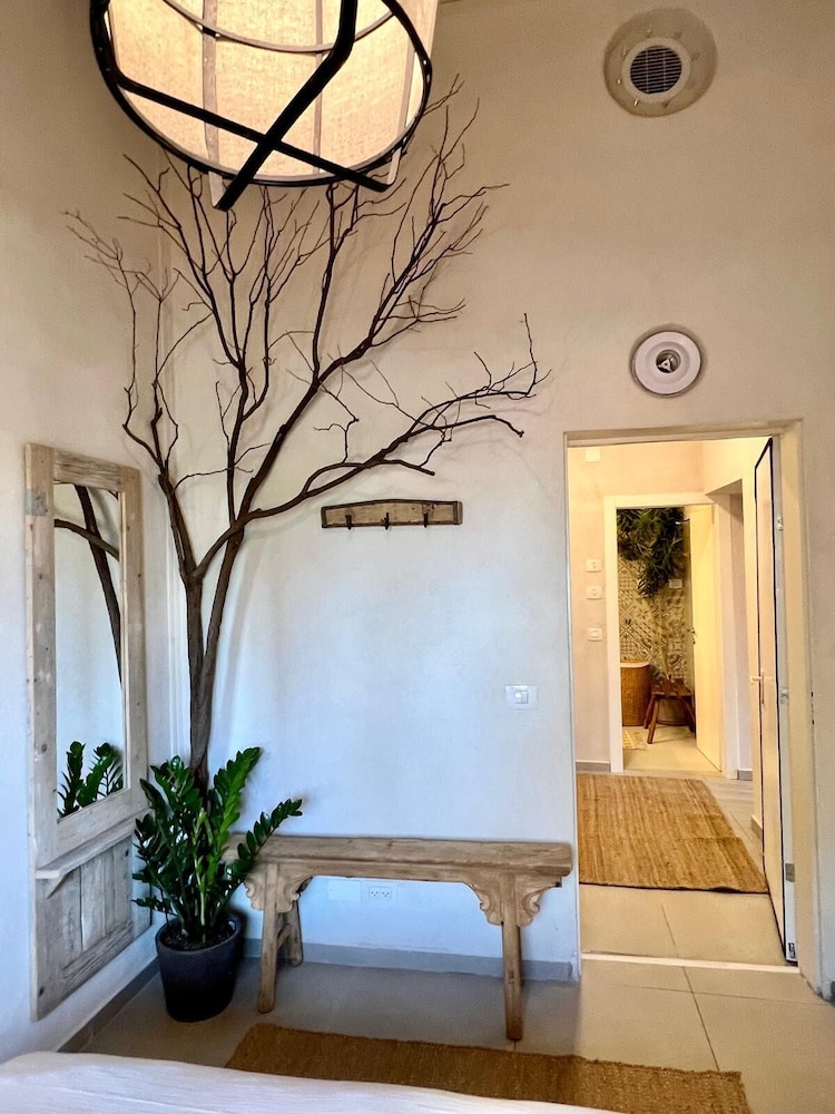 Stylish Patio Duplex by Sea N' Rent
