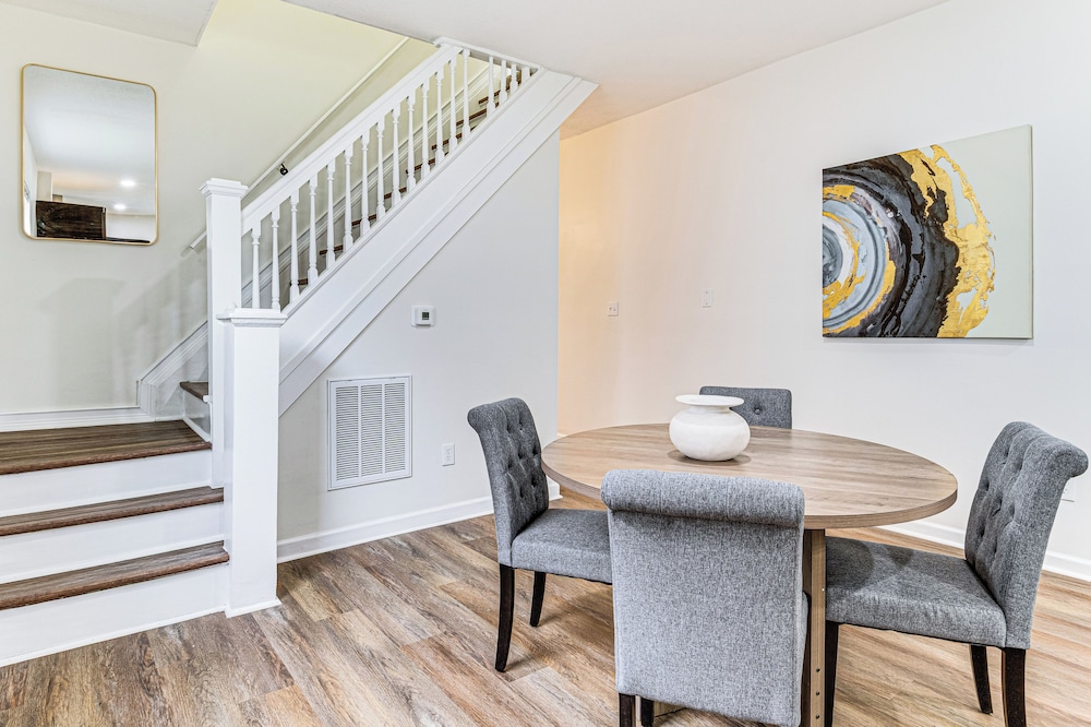 3 Mi to Downtown: Pet-friendly Indianapolis Home